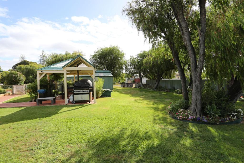 Busselton Guest House Екстериор снимка